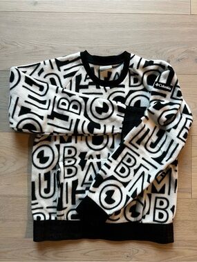 Columbia Black & White Graphic Crewneck Sweater